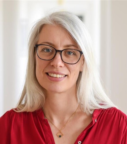 Julia Knapp